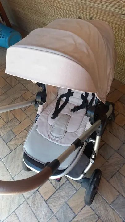 Carrinho de bebê Maxi-Cosi Modular Adorra Semi Novo 