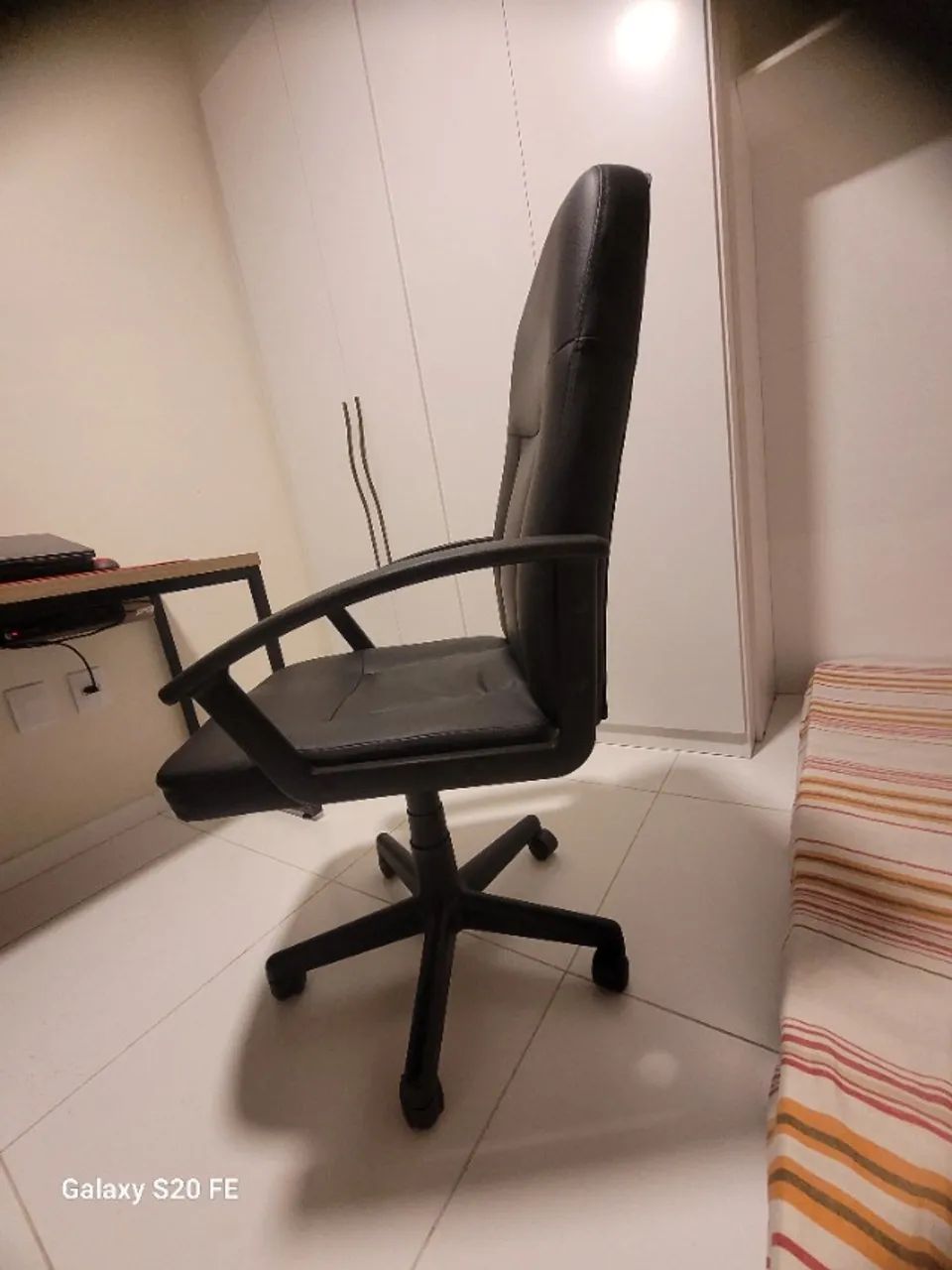 Cadeira Giratório de Escritório - Foto 2