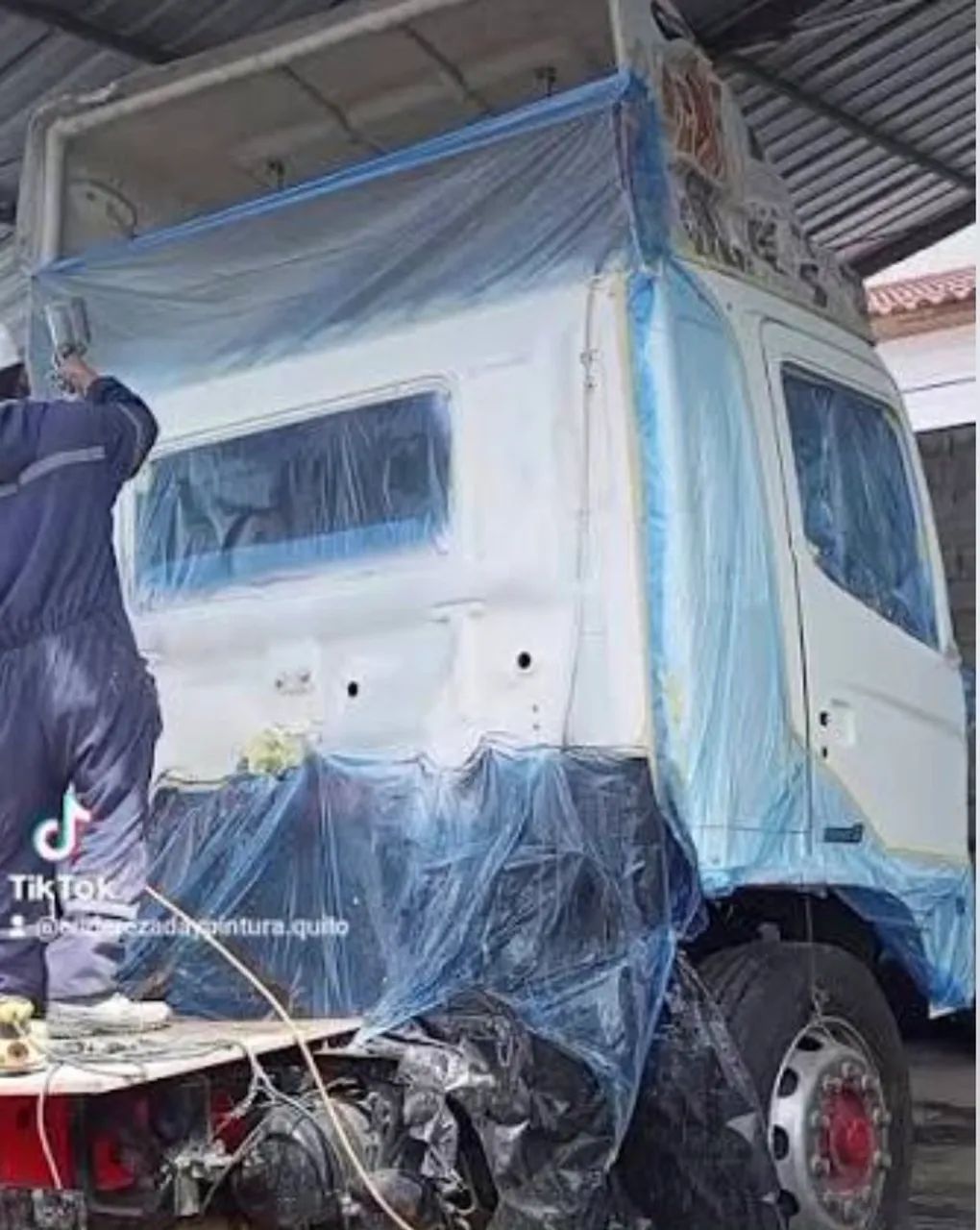 Contratamos pintor automotivo e ajudante de pintura
