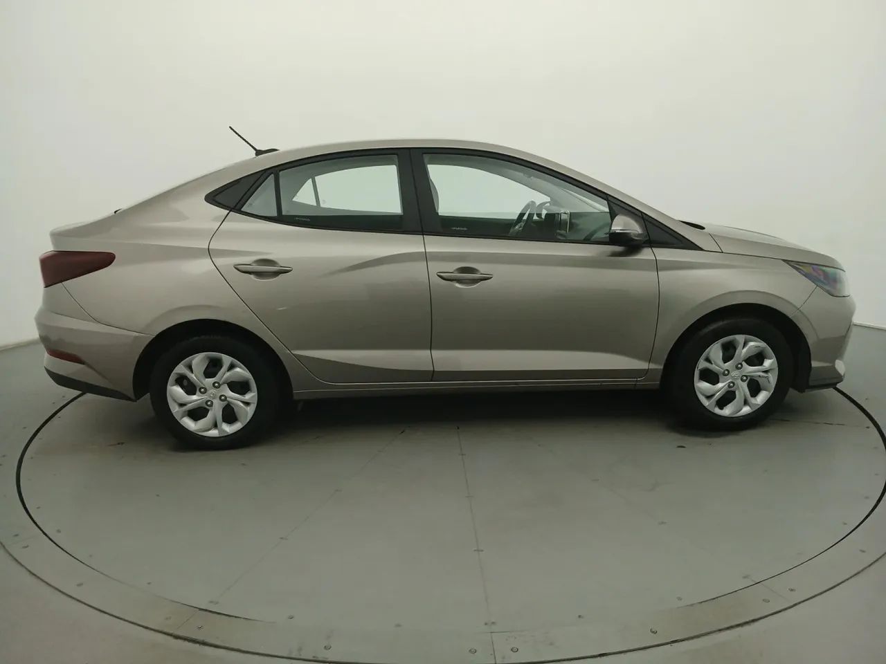 Hyundai HB20S Comfort Plus 1.0 TB Flex 12V Mec., foto 6 de 18