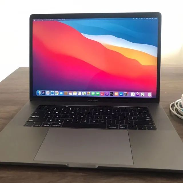 MacBook Pro 15? i7 16GB SSD | Super Rápido | R$ 2.800 - Notebooks