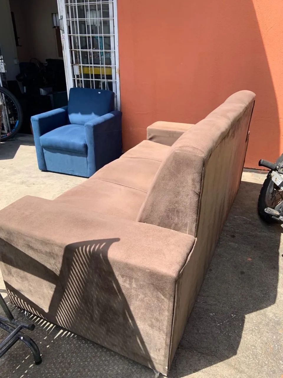 Sofá 3 lugares (Ideal reforçar percinta no assento) - Foto 2