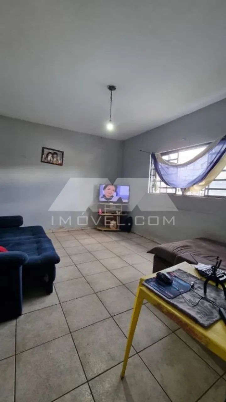CASA À VENDA COM 2 DORMITÓRIOS, QUINTAL E GARAGEM EXCELENTE OPORTUNIDADE! - Foto 3