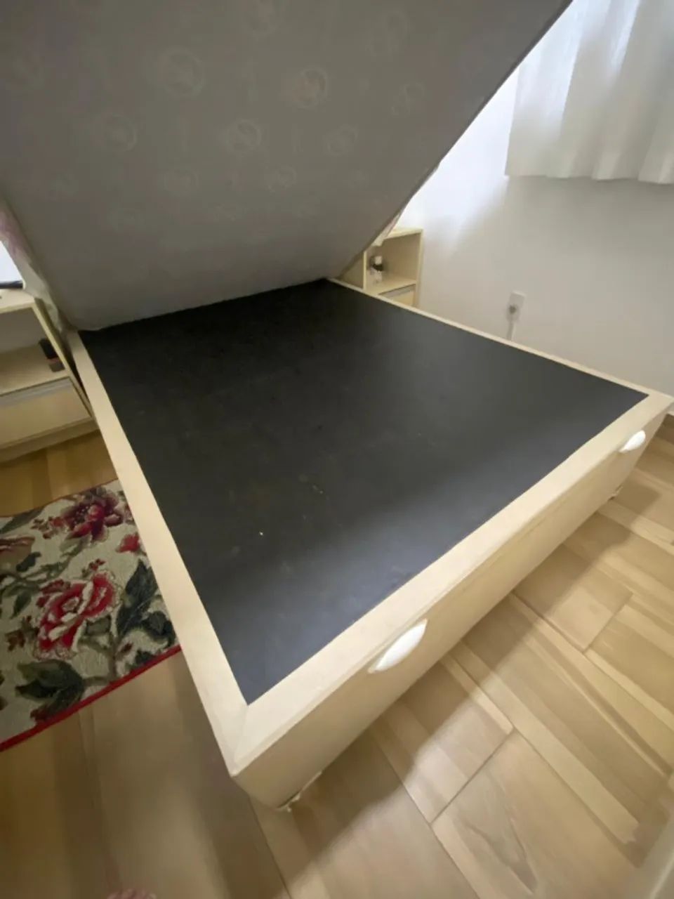 Vendo Cama Box (Excelente Estado) + Colchão de Casal.