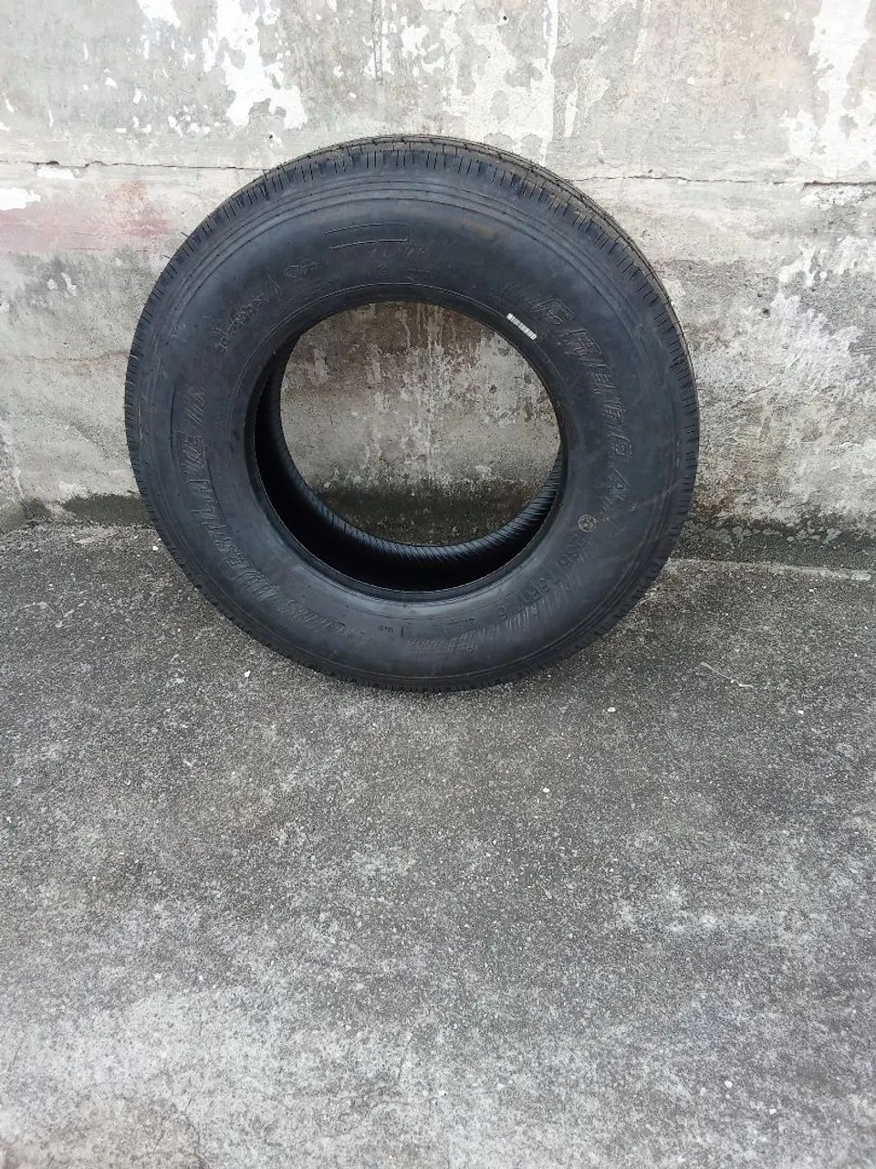 Pneus westlike 235x75x17.5