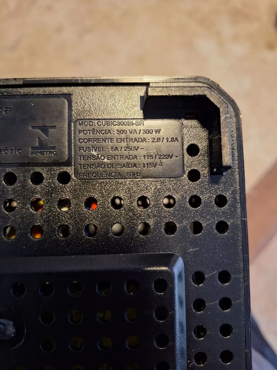 Estabilizador APC 300w  - Foto 3