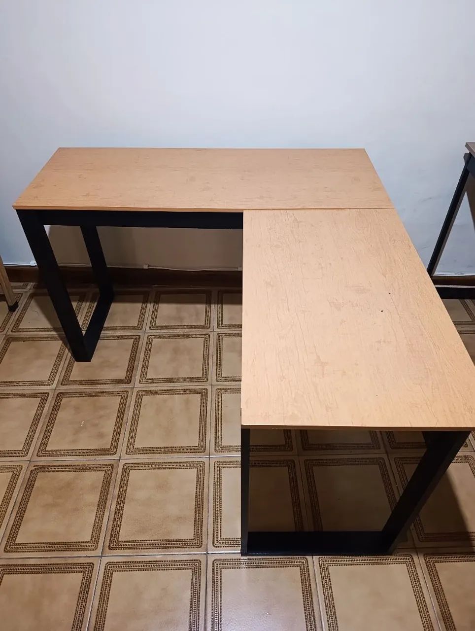 Mesa escrivaninha em L