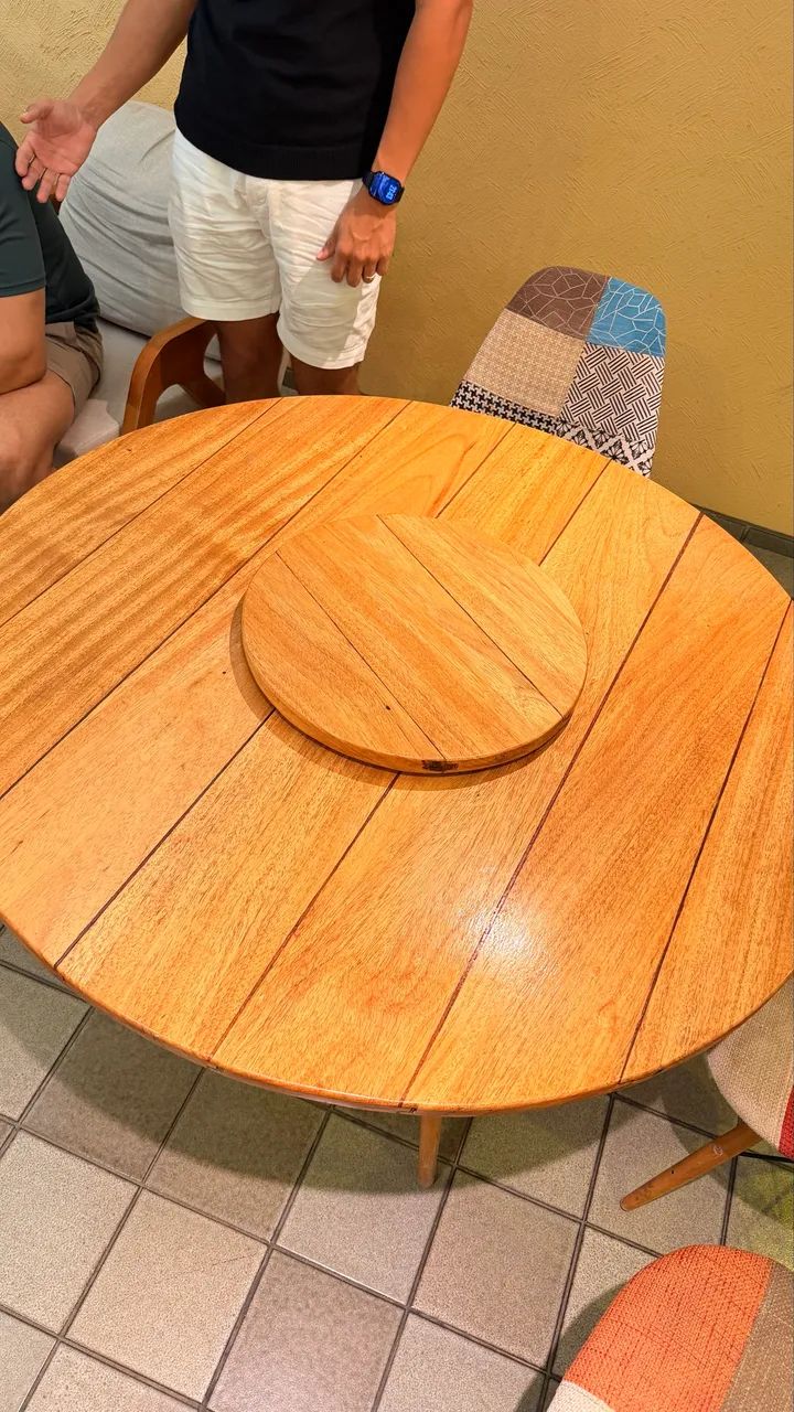 Mesa + 4 cadeiras (vendo separado tambem) - Foto 5