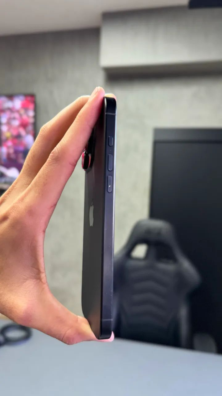 iPhone 16 Pro Max 256gb Preto (sem detalhes) - Foto 2