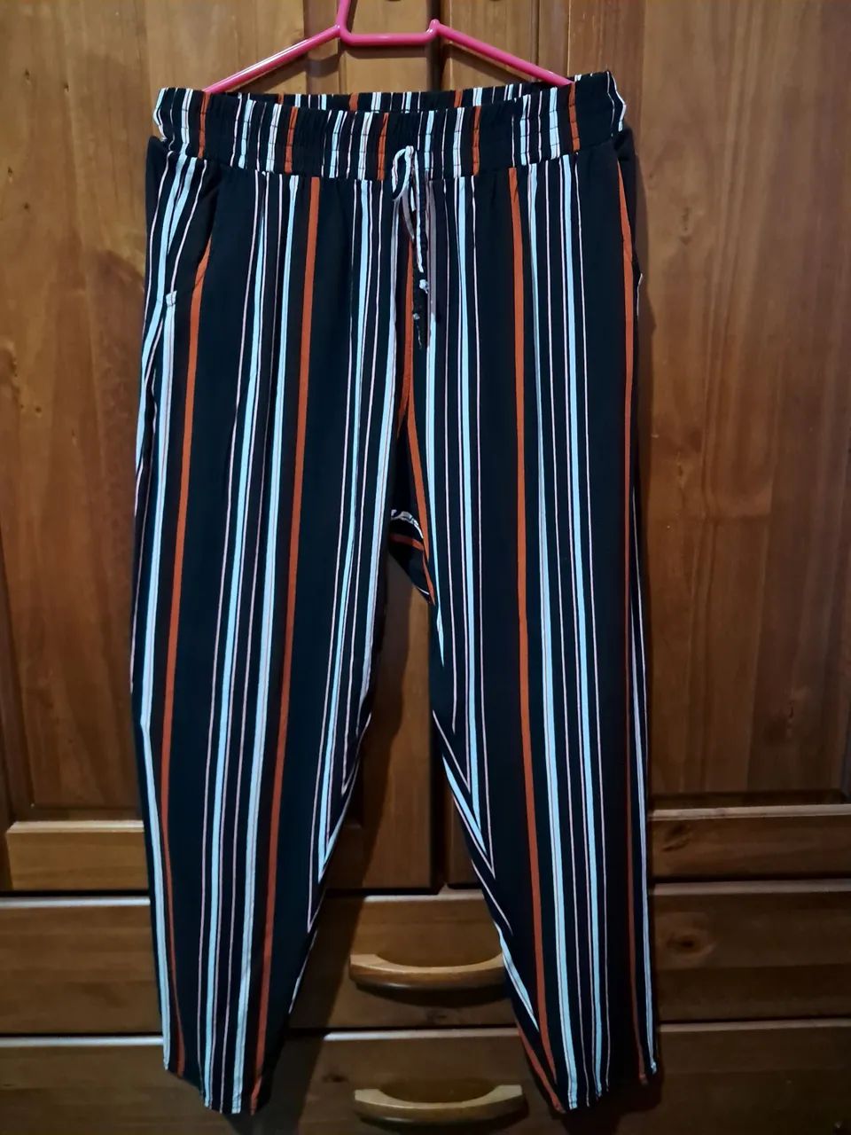 Calça casual feminina