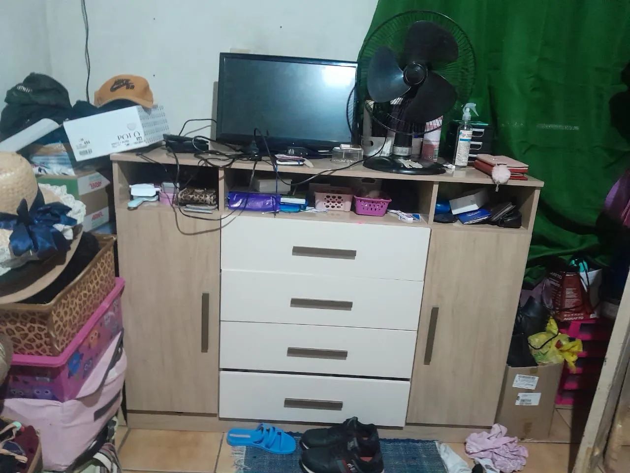 Vendo esse armário novo algumas semanas de uso  - Foto 2