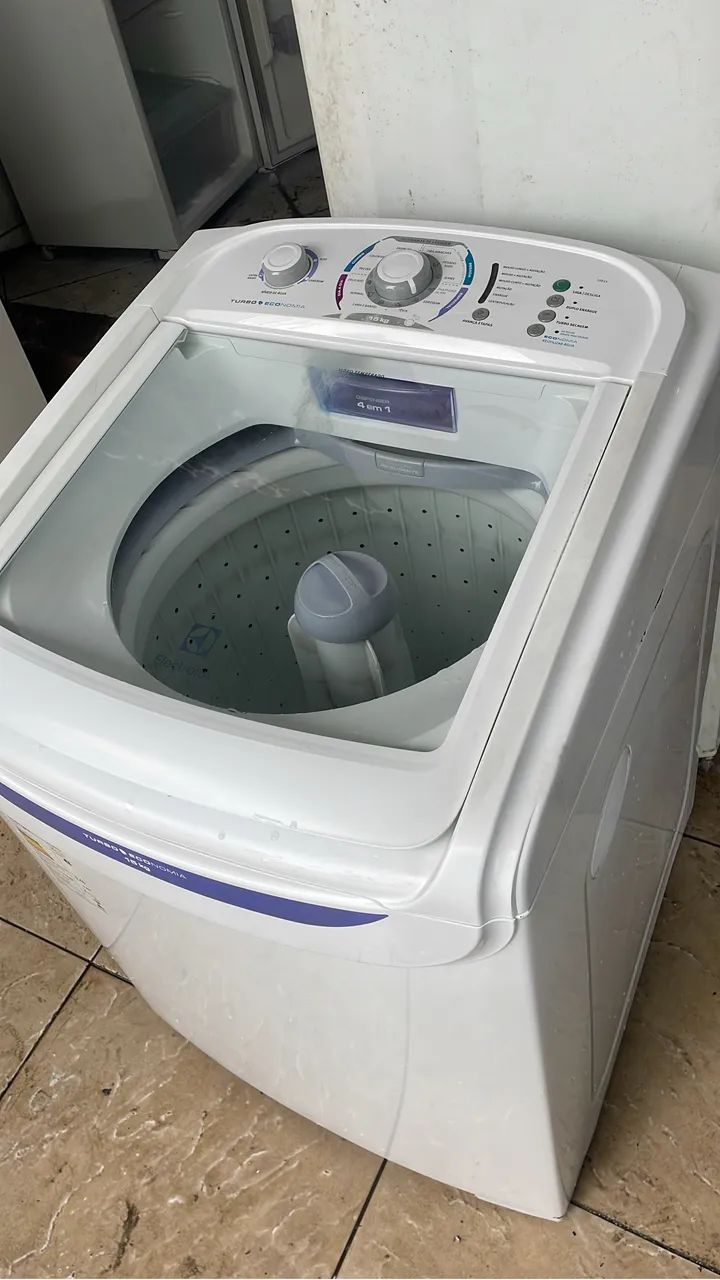 Vendo máquina semi nova  - Foto 2