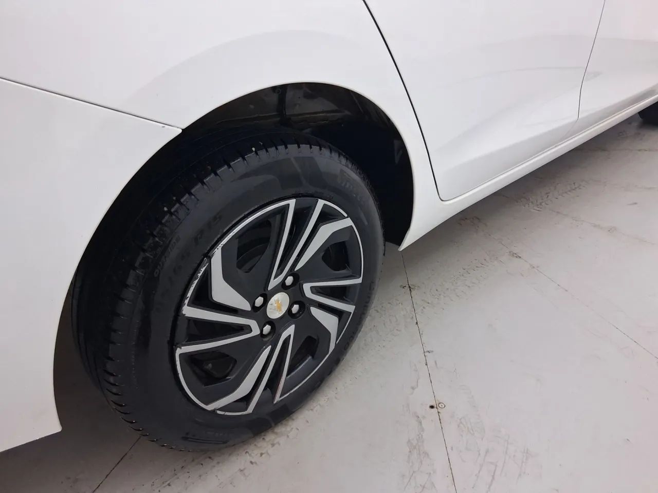 Chevrolet Onix Activ 1.4 8V Flex Aut. 4P, foto 14 de 18