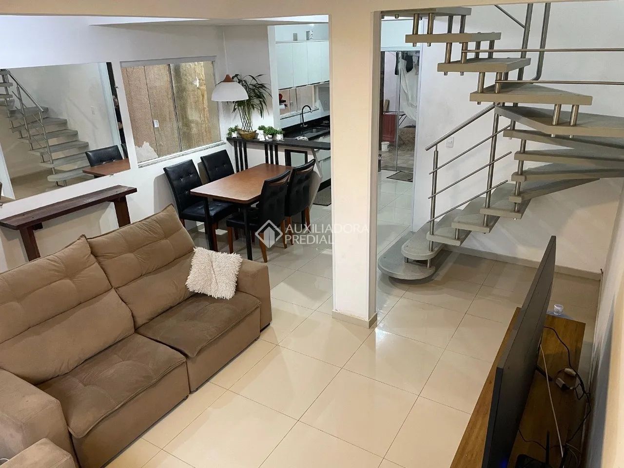 Casa nos Ingleses: 4 Quartos, Suíte e Todo o Conforto que Você Procura!