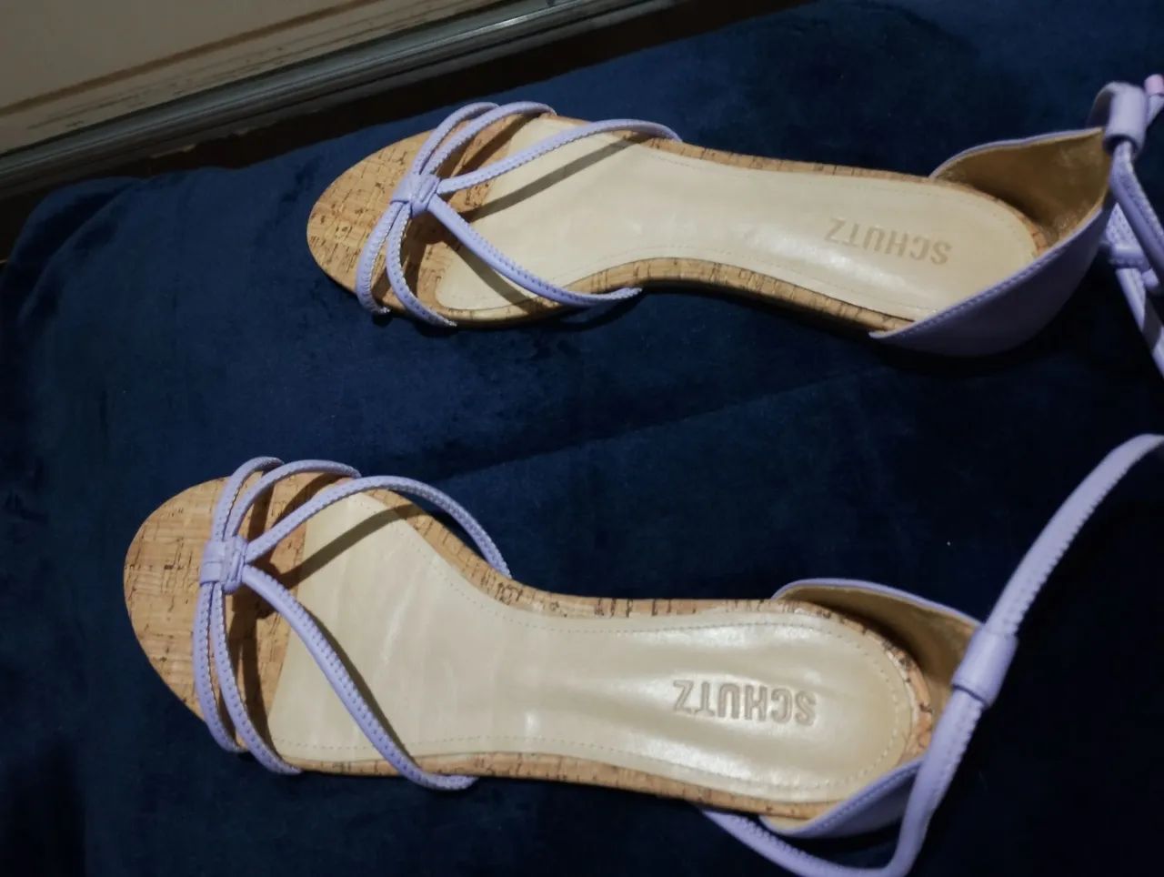 Sandália Schutz n 39 50 reais 