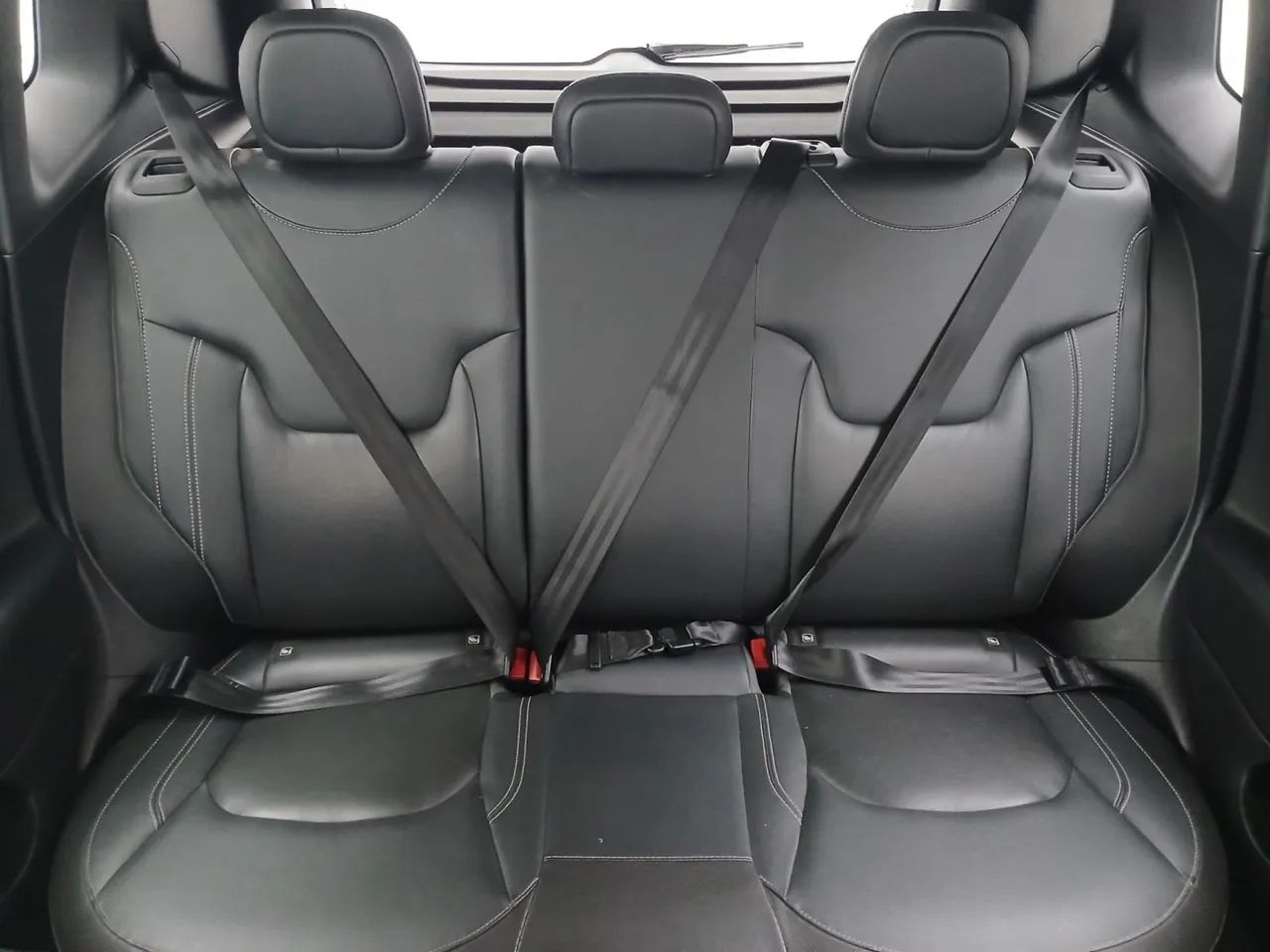 Jeep Renegade Long. T270 1.3 TB 4x2 Flex Aut., foto 18 de 18