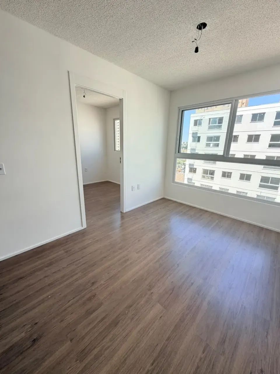 2 QUARTOS COM VAGA DE GARAGEM . PRONTO EM SAMAMBAIA NORTE . - Foto 3