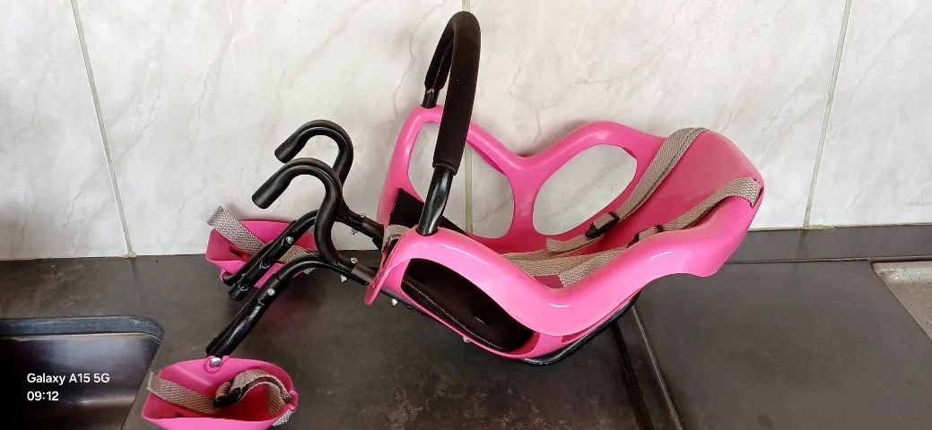 Cadeirinha infantil frontal para bicicleta