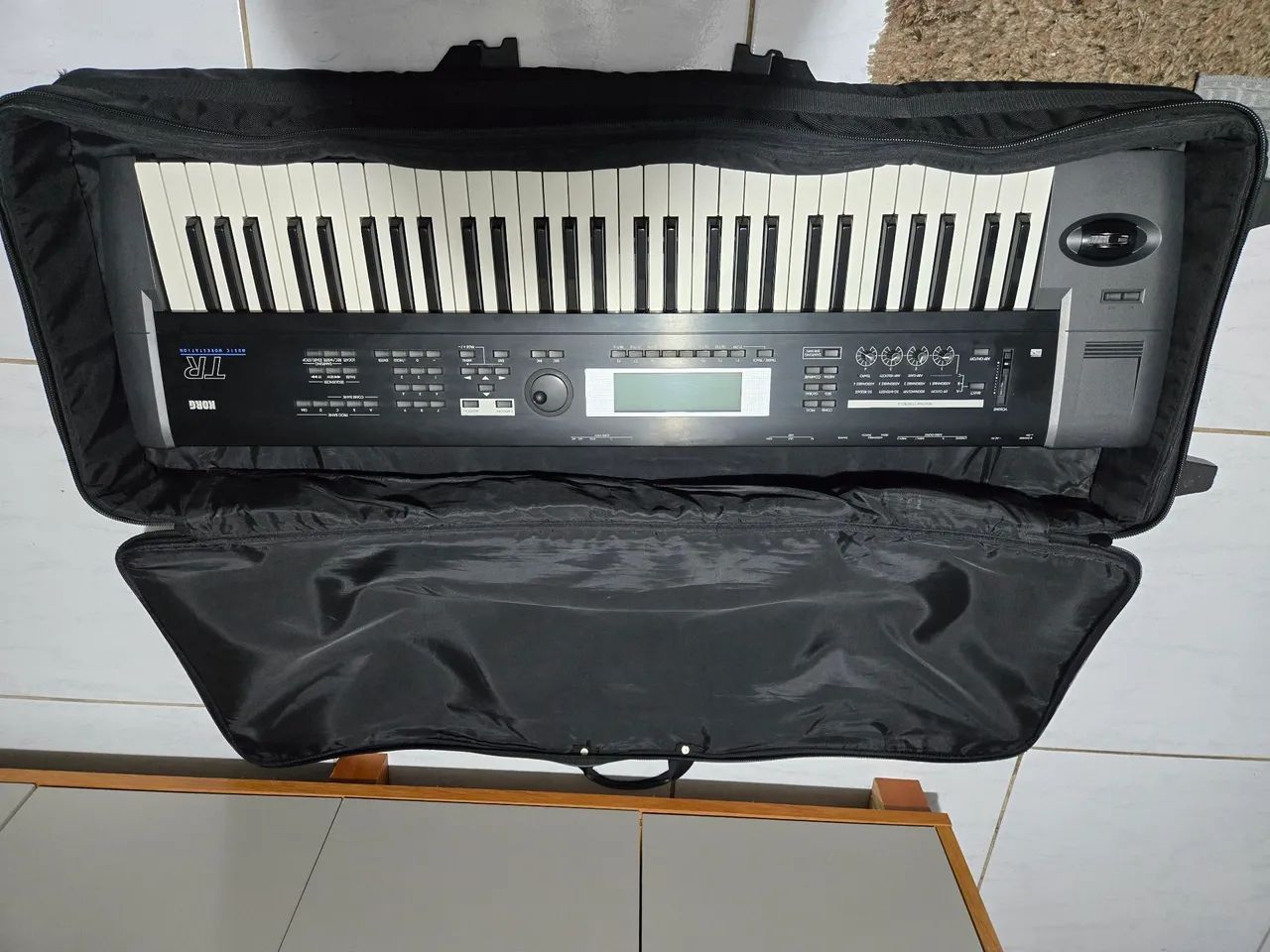Korg TR 61 + Bag + Fonte - Foto 4