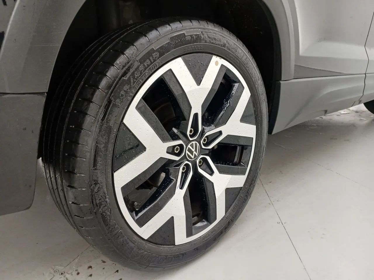 Volkswagen Taos Highline 1.4 250 TSI Flex Aut., foto 14 de 18