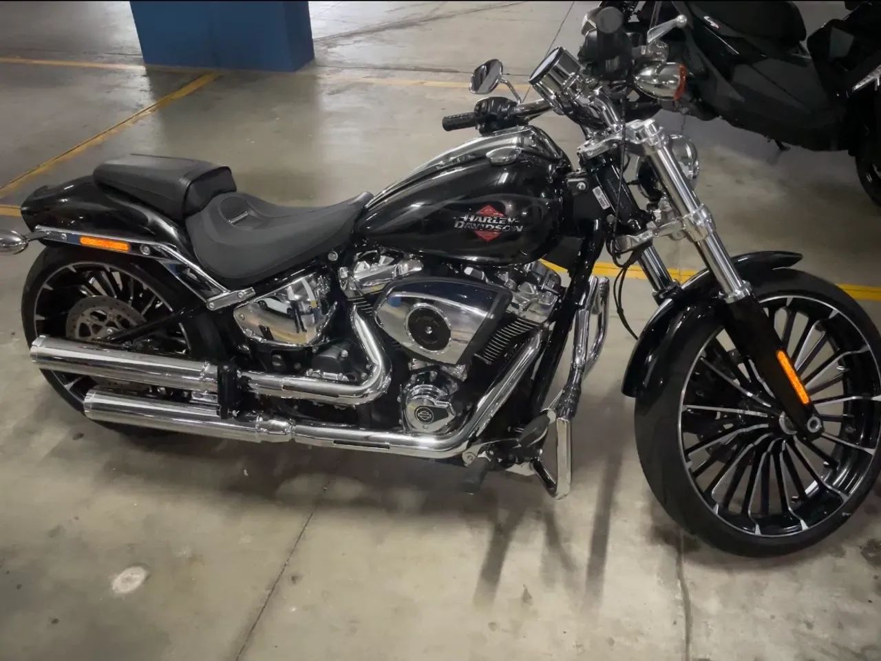 Harley Davidson Breakout 2025 - Foto 5