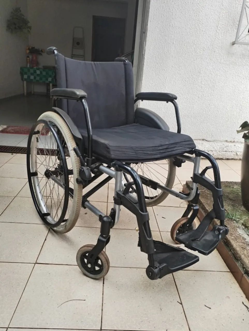 Cadeira de Rodas - Foto 3