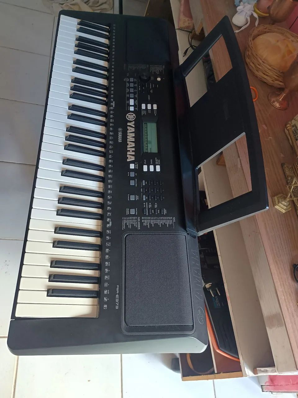 Teclado Yamaha E-373