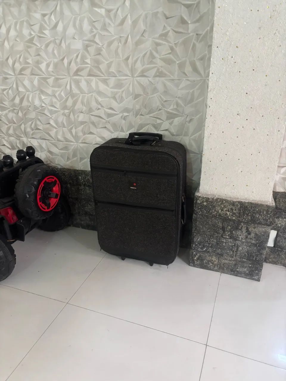 vende-se mala em perfeito estado - Foto 3