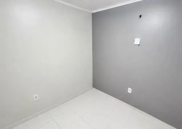 Alugo Casa no Prado com garagem - 2 quartos - Foto 2