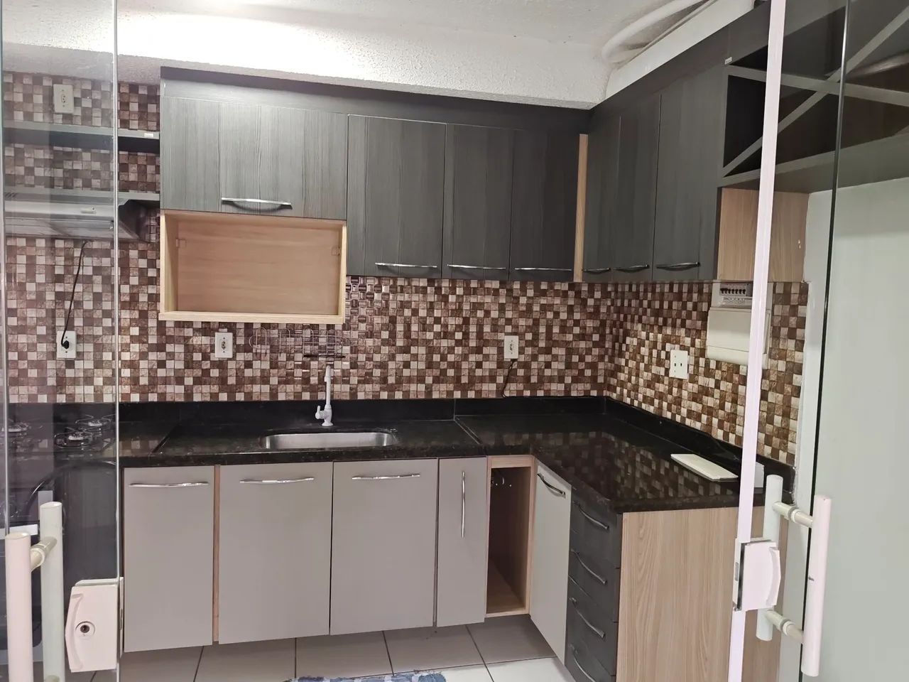 Apto. Com 3 dormitórios próximo da barreira da 174 - Foto 5