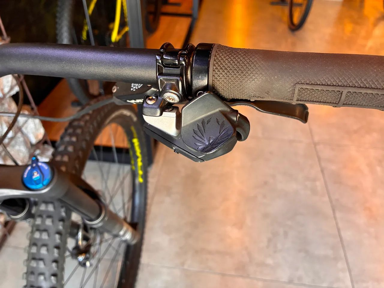 Bicicleta  Specialized Stumpjumper Comp Carbon 29 XX1 AXS Eletrônica - Foto 5