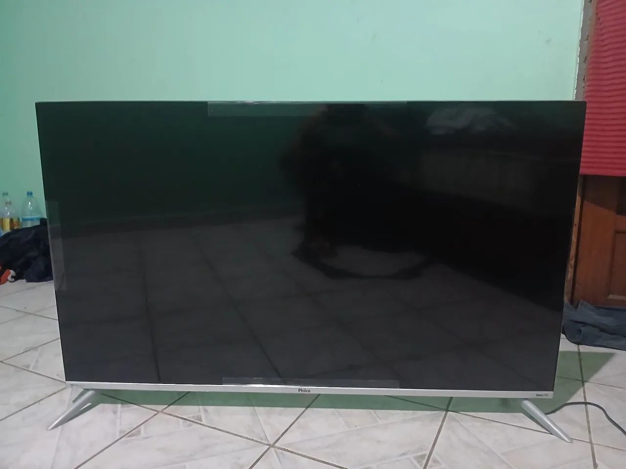 Roku tv philco 50 polegadas novinha no precinho pra vender logo - Foto 3