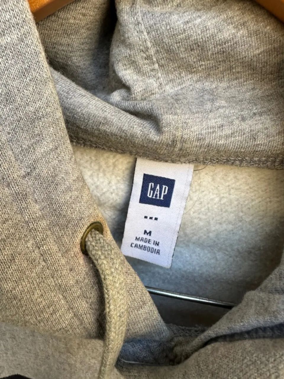 GAP Moletom Masculino com Capuz Cinza  - Foto 5