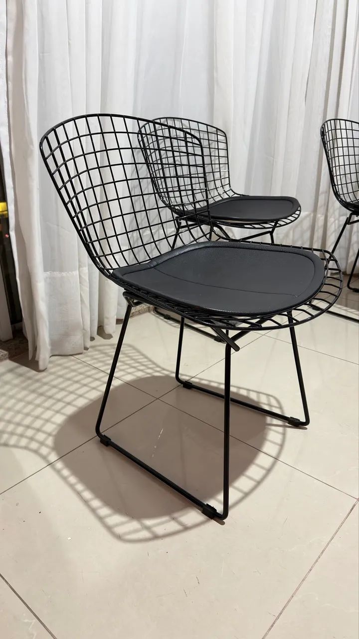 4 CADEIRAS COM ALMOFADAS BERTOIA da marca Tok & Stok - Foto 2