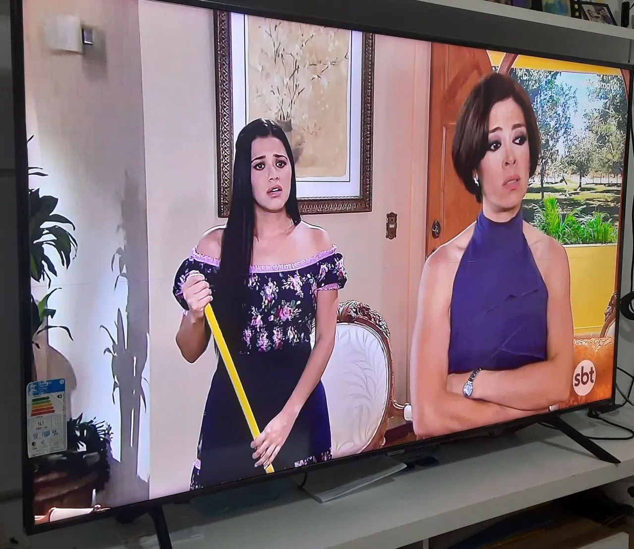 TV SMART SAMSUNG 4K 65 POLEGADAS COM LINHA NO MEIO  - Foto 3