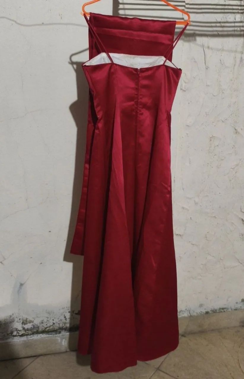 Vestido Vermelho Usado - Foto 2