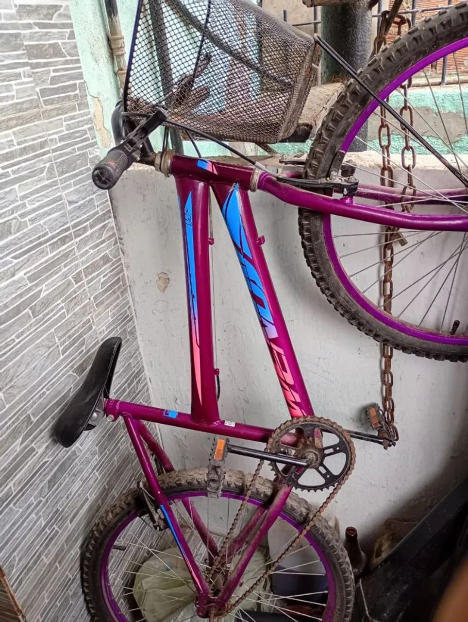 Vende se uma bicicleta 