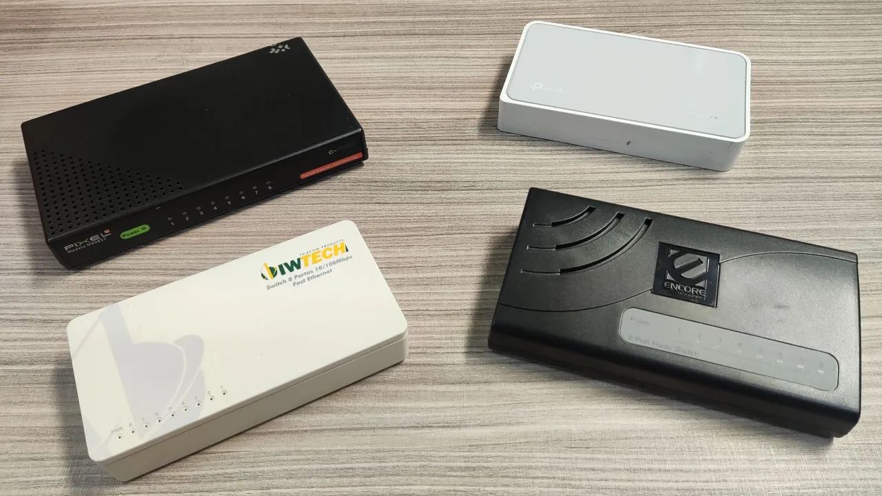 Switch一式 Switch 8 portas 10/100 cada valor R$10,00 venda mínima de 5 peças