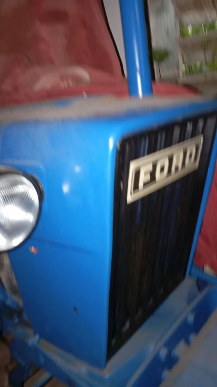 Trator Ford