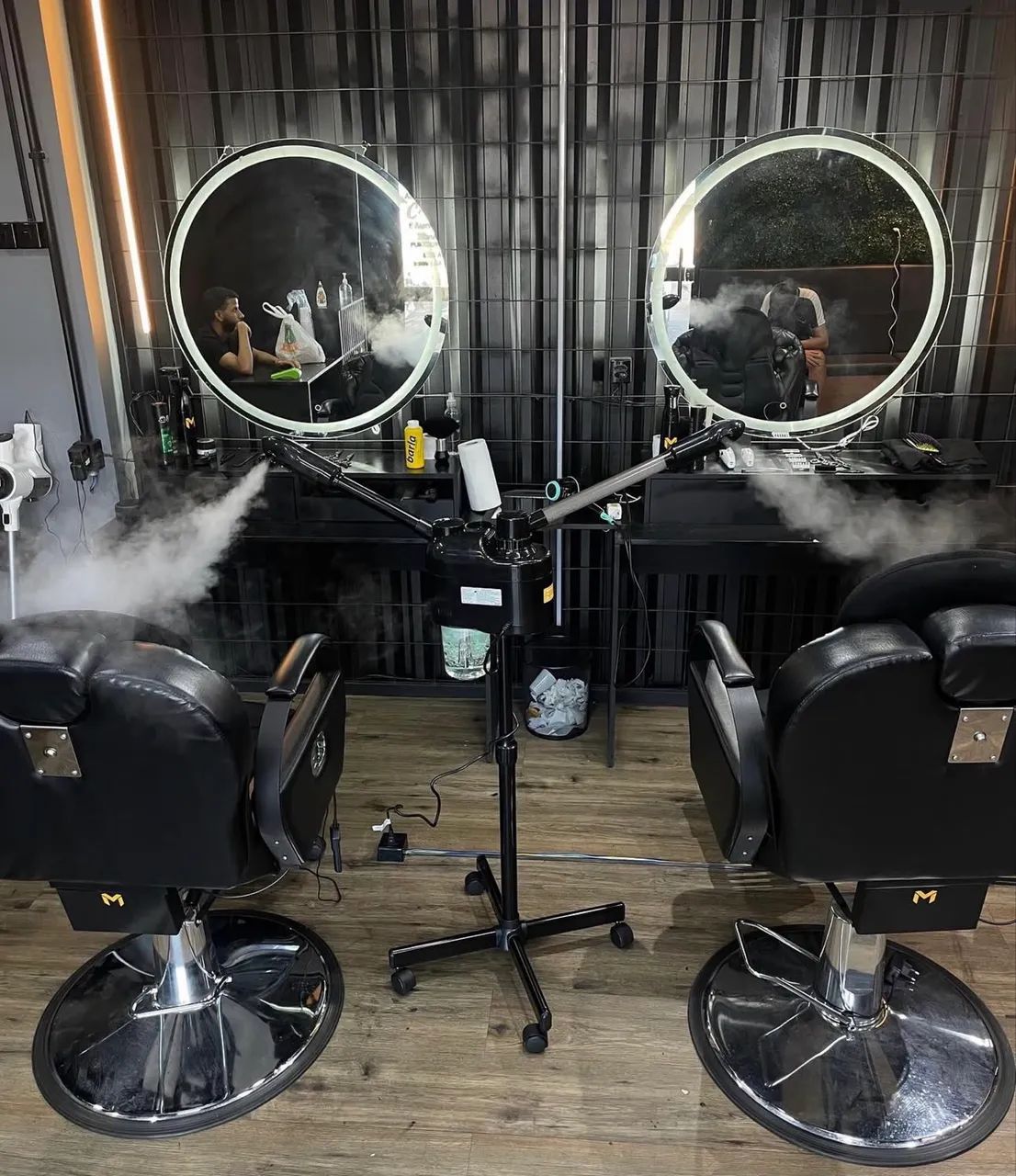 Poltronas e Itens para Barbearia  - Foto 5