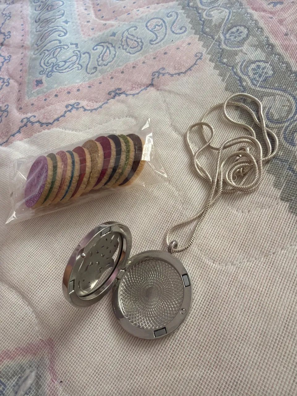 Colar para aromaterapia com pads - Foto 3