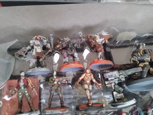 Board game zombicide invader