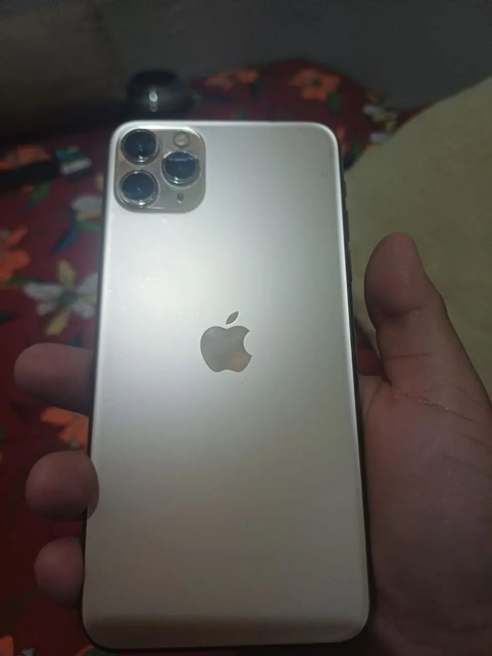 Vendo iPhone 11 pro Max Gold 64 g 