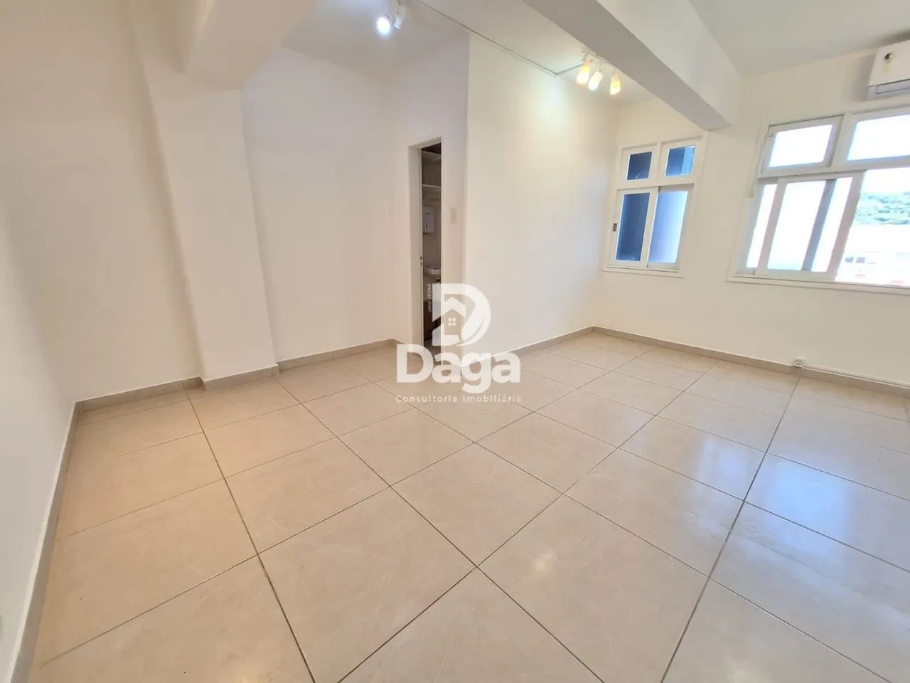 Sala Comercial no Centro de Florianópolis