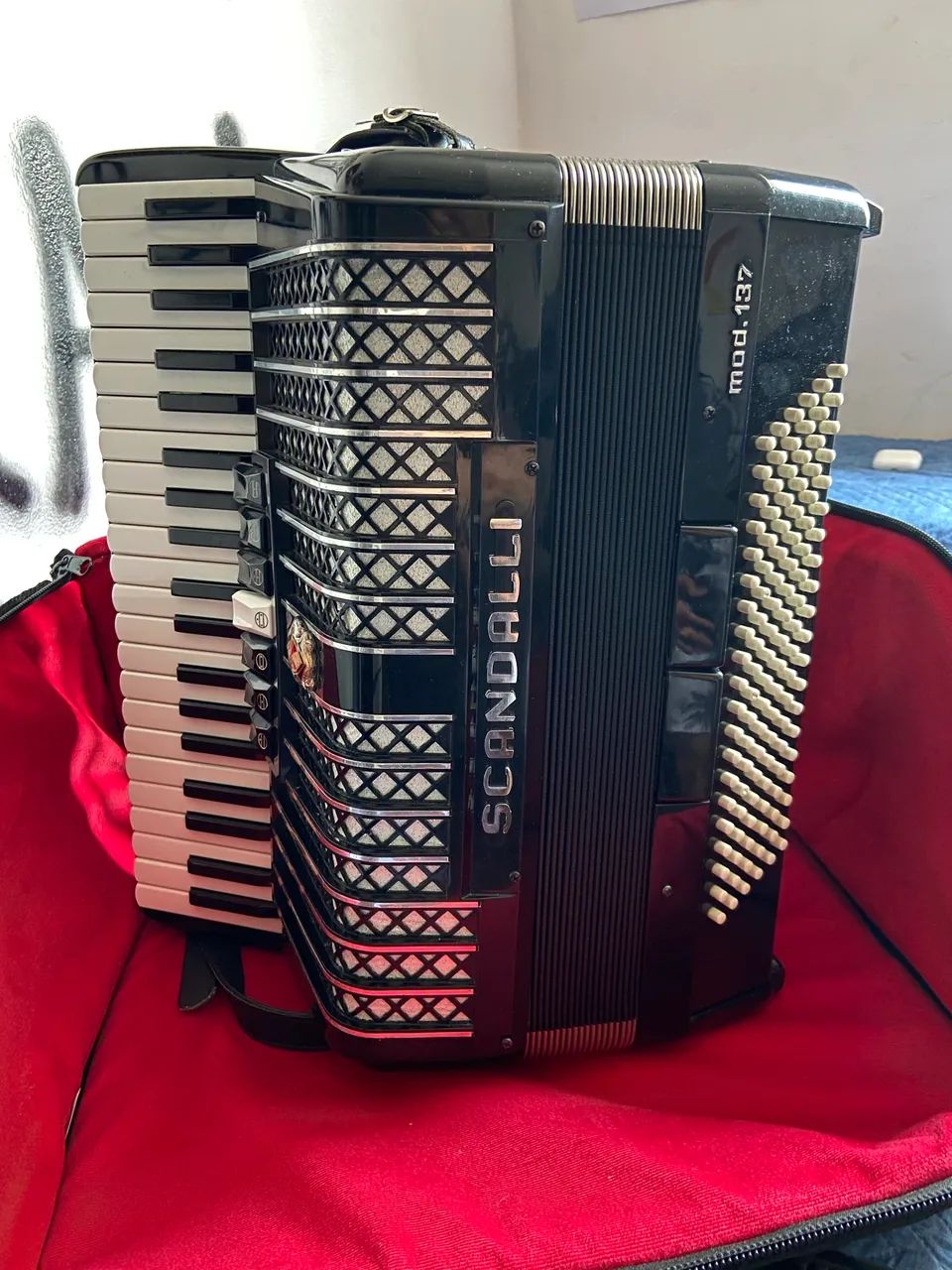 Acordeon Scandalli Mod. 137 - Foto 3
