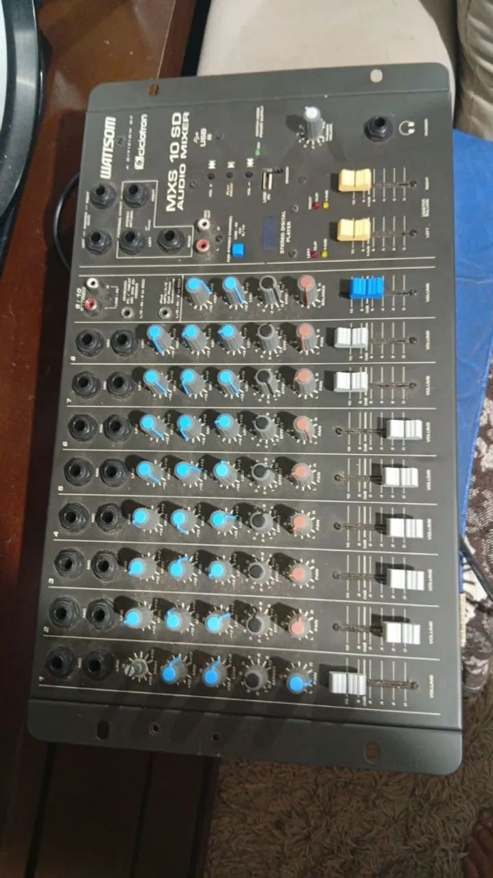 Mesa de som, instrumental 