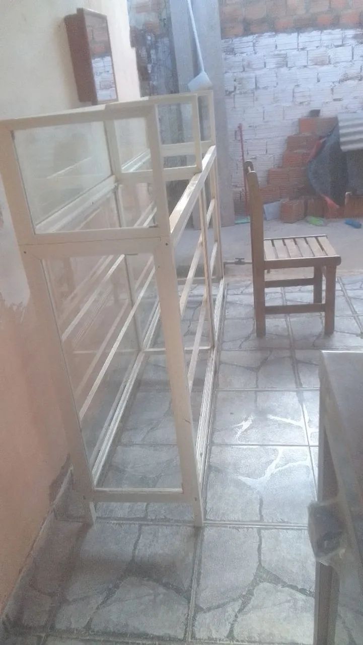 Prateleira de Vidro Serve pra colocar Celulares, Itens de Comércio etc.... - Foto 2