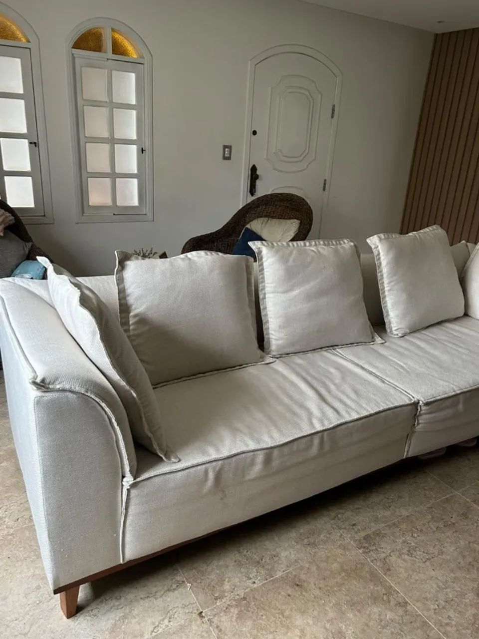 Sofá Off-White Sofisticado  - Foto 5