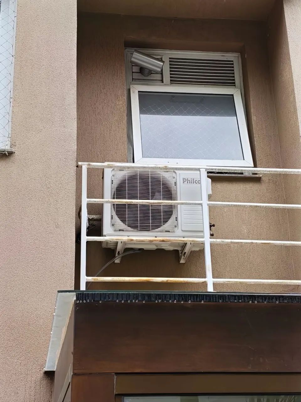 Ar condicionado 12000 BTUs quente e frio Philco 220v ótimo  - Foto 4