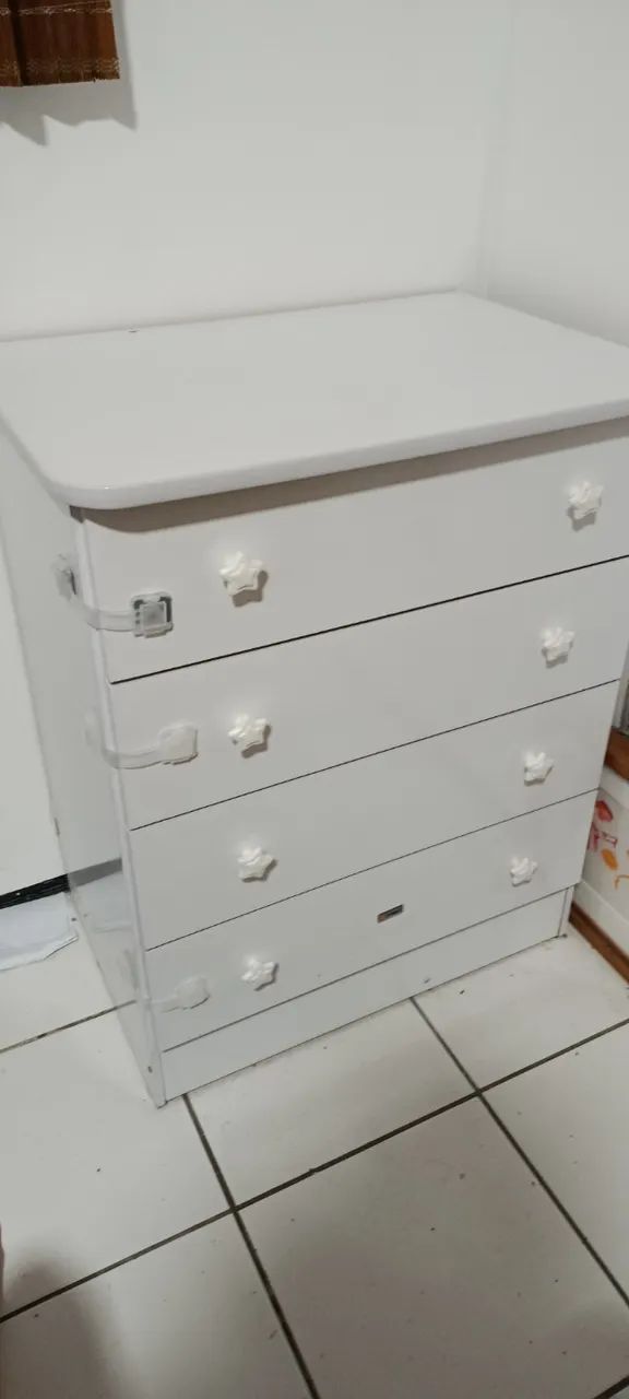 Cômoda de bebê 